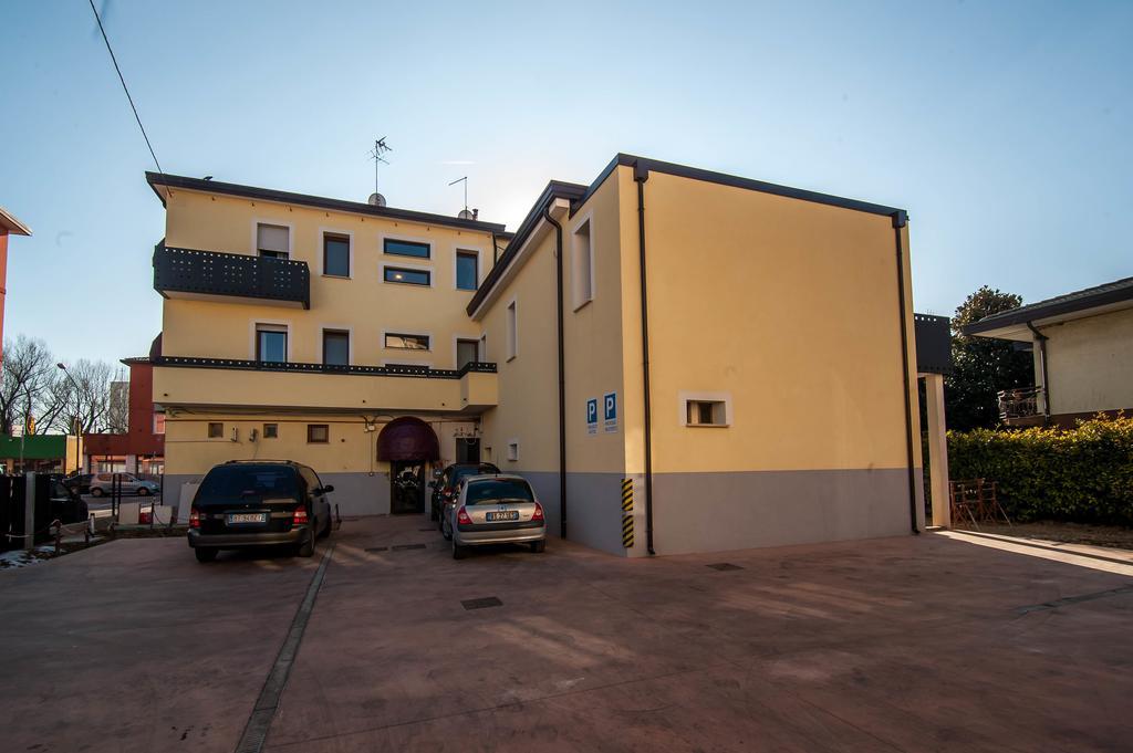 Al Piccolo Hotel Mestre Exterior foto